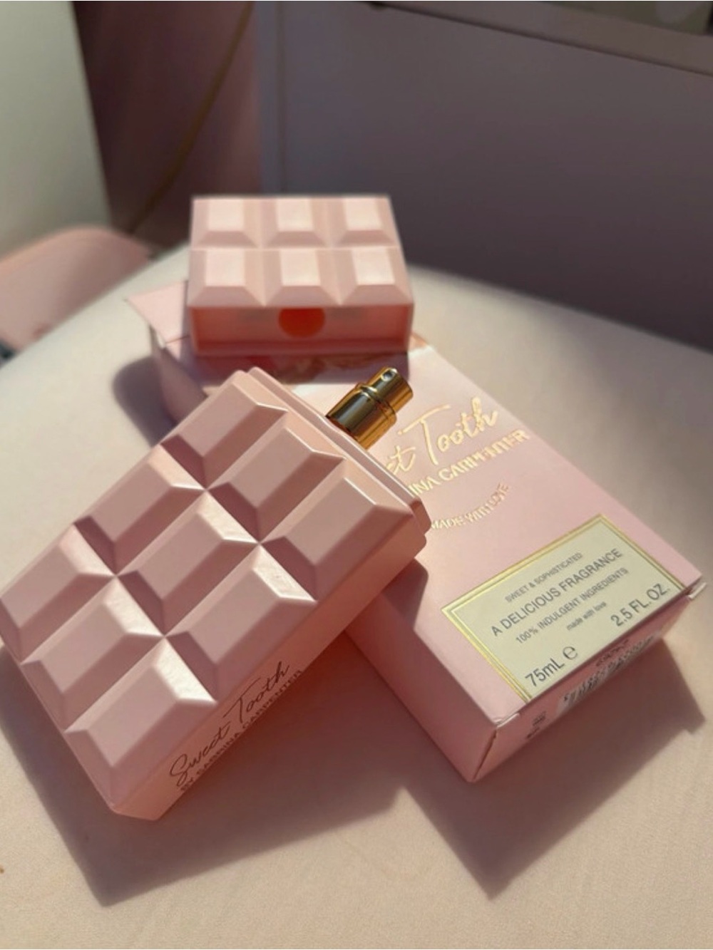 Sabrina Carpenter sweet tooth